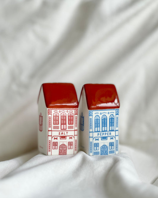 Singapore shophouse salt and pepper shakers souvenir gift